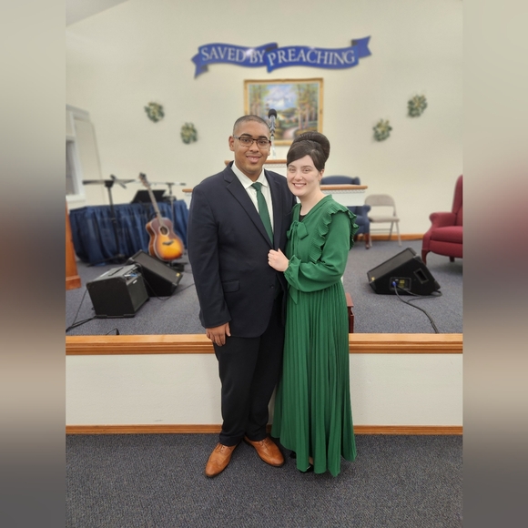 Meet your Posher, Hannah - Picture 1 of 6